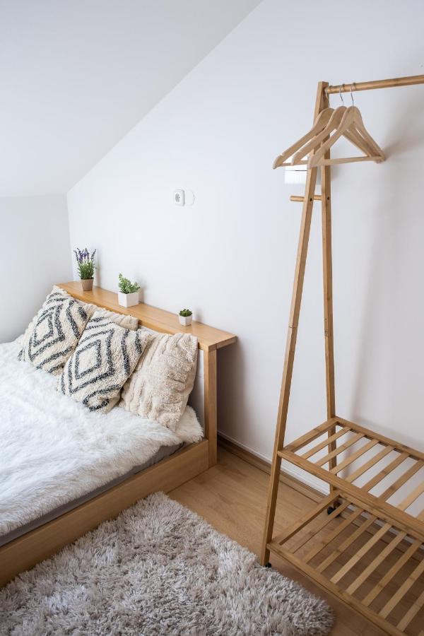 Sziklai Apartman Веспрем Экстерьер фото
