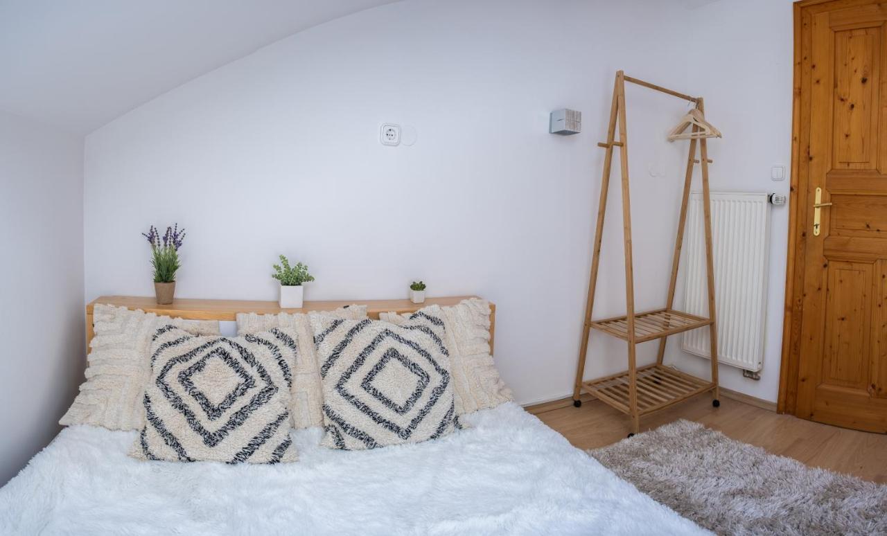 Sziklai Apartman Веспрем Экстерьер фото