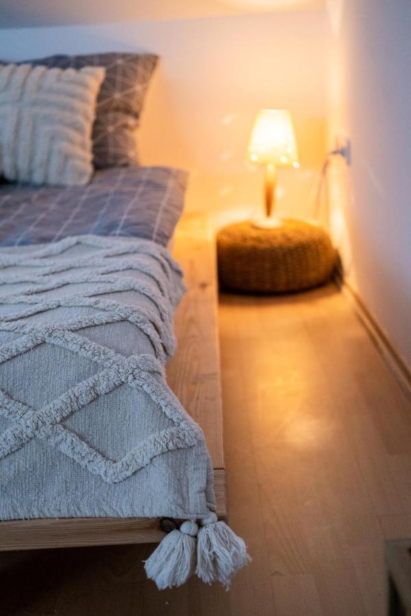 Sziklai Apartman Веспрем Экстерьер фото