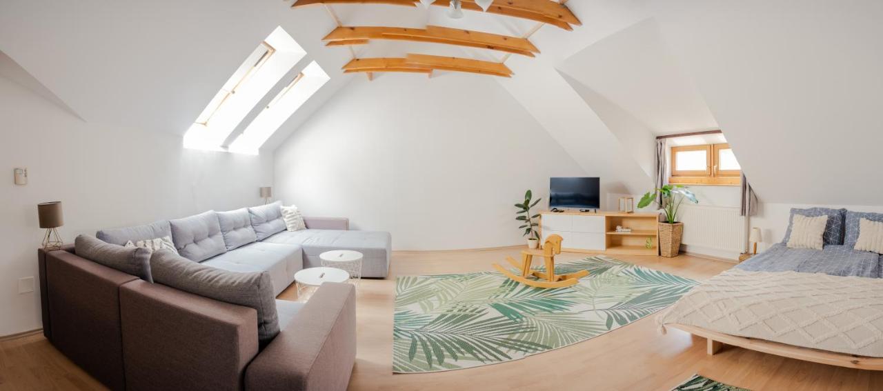 Sziklai Apartman Веспрем Экстерьер фото